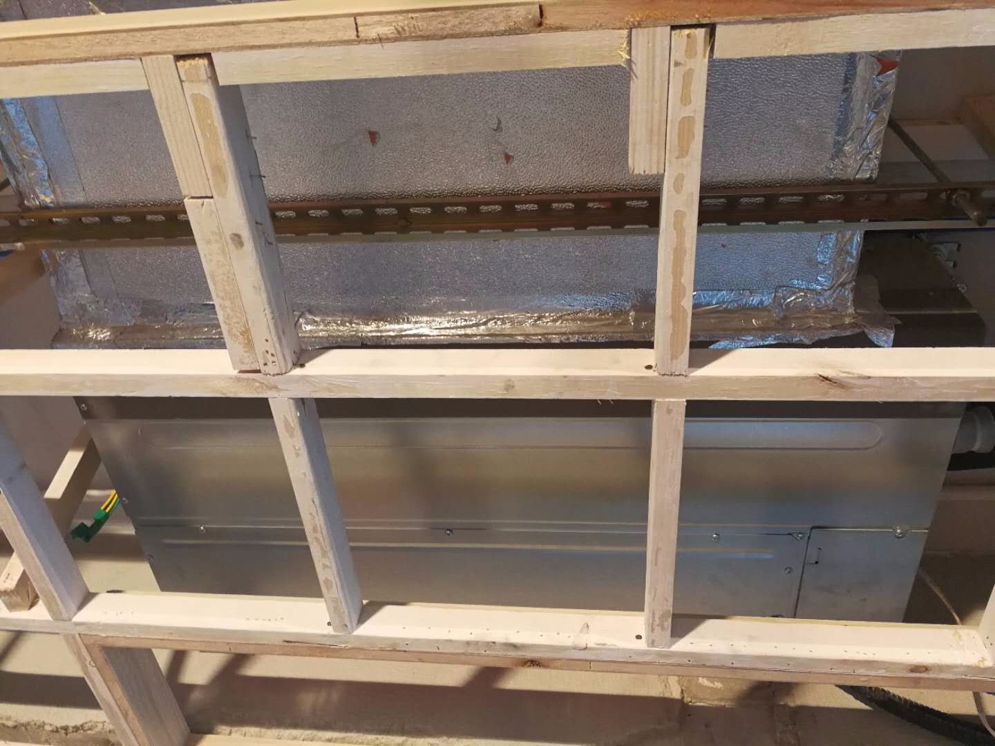 木龙骨防火防腐涂料_防腐木地板龙骨_金属防腐氟硅涂料