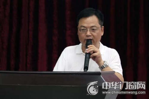 《光固化木器涂料与涂装工》公开出版发行 为木门及家具环保护航