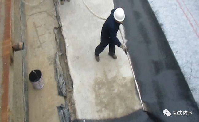 装修无纺布防水跟涂料防水_1平方需要多少防水涂料_涂料多少钱一个平方