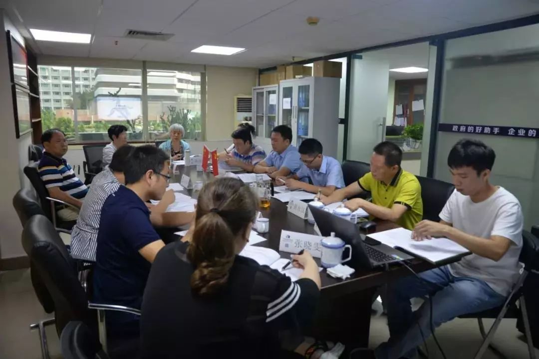 墙涂料行业_桂林墙宝涂料有限公司_喷涂料粘墙效果