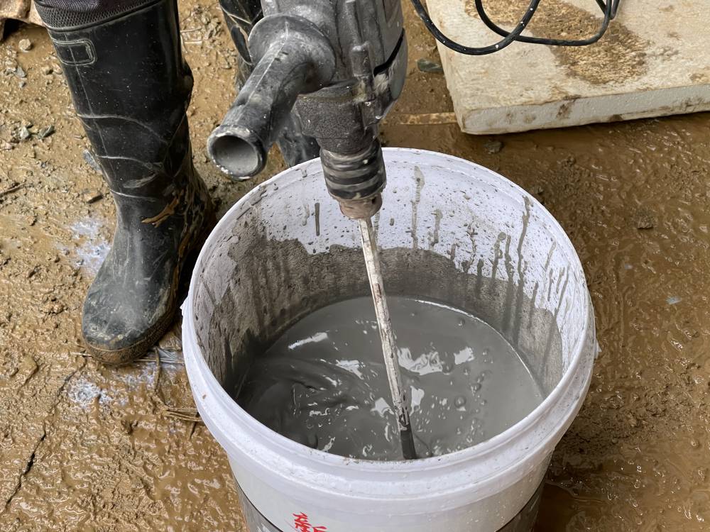 js性防水涂料_墙面防水自喷涂料_装修无纺布防水跟涂料防水