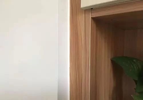 刮完腻子多久刷乳胶漆_前提喷绘图案前要刮白色的腻子吗_刮腻子和乳胶漆的施工方法