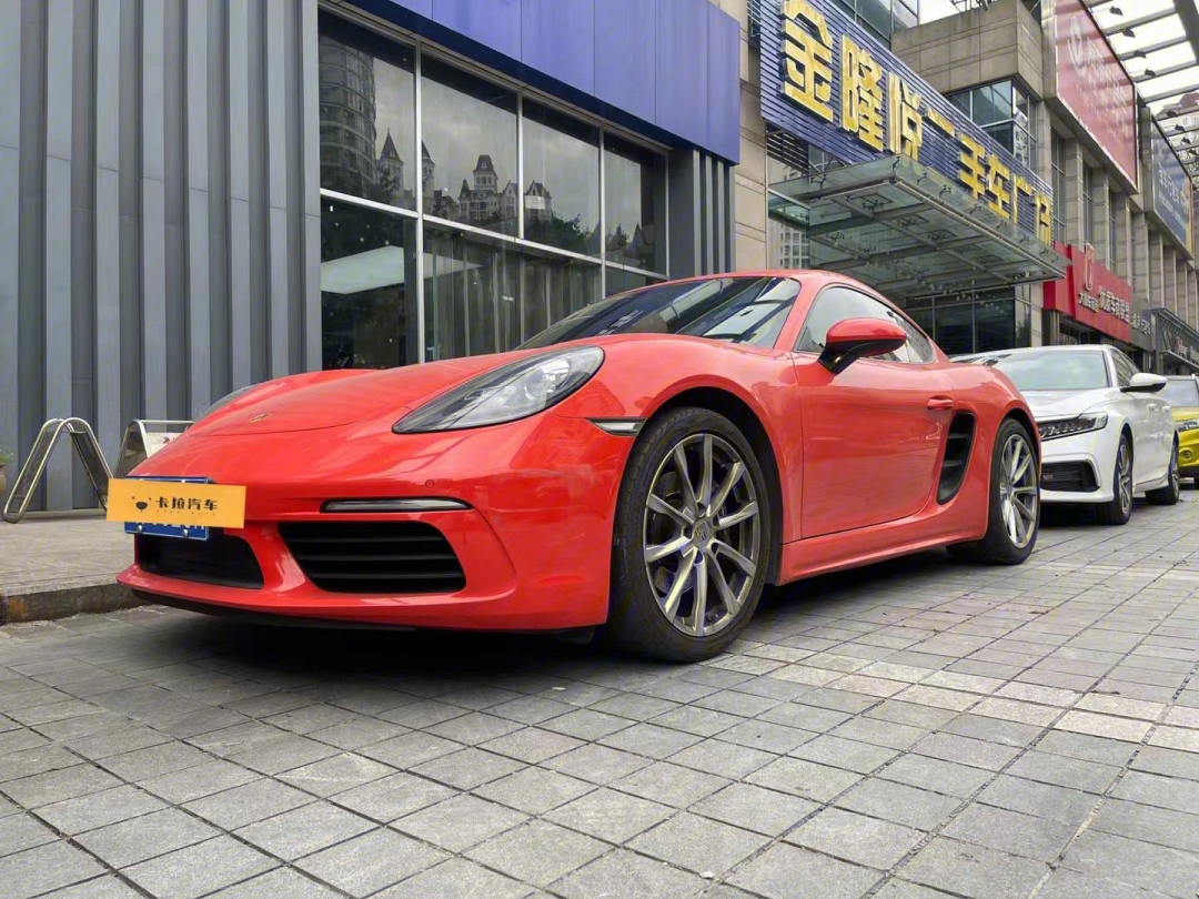 保时捷刮蹭补漆多少钱_金属刷什么漆_保时捷 金属漆