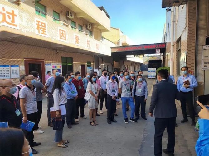 新知达人, 南海区经济促进局走进涂亿,开展金属粉末涂料前沿技术分析及市场供需对接会