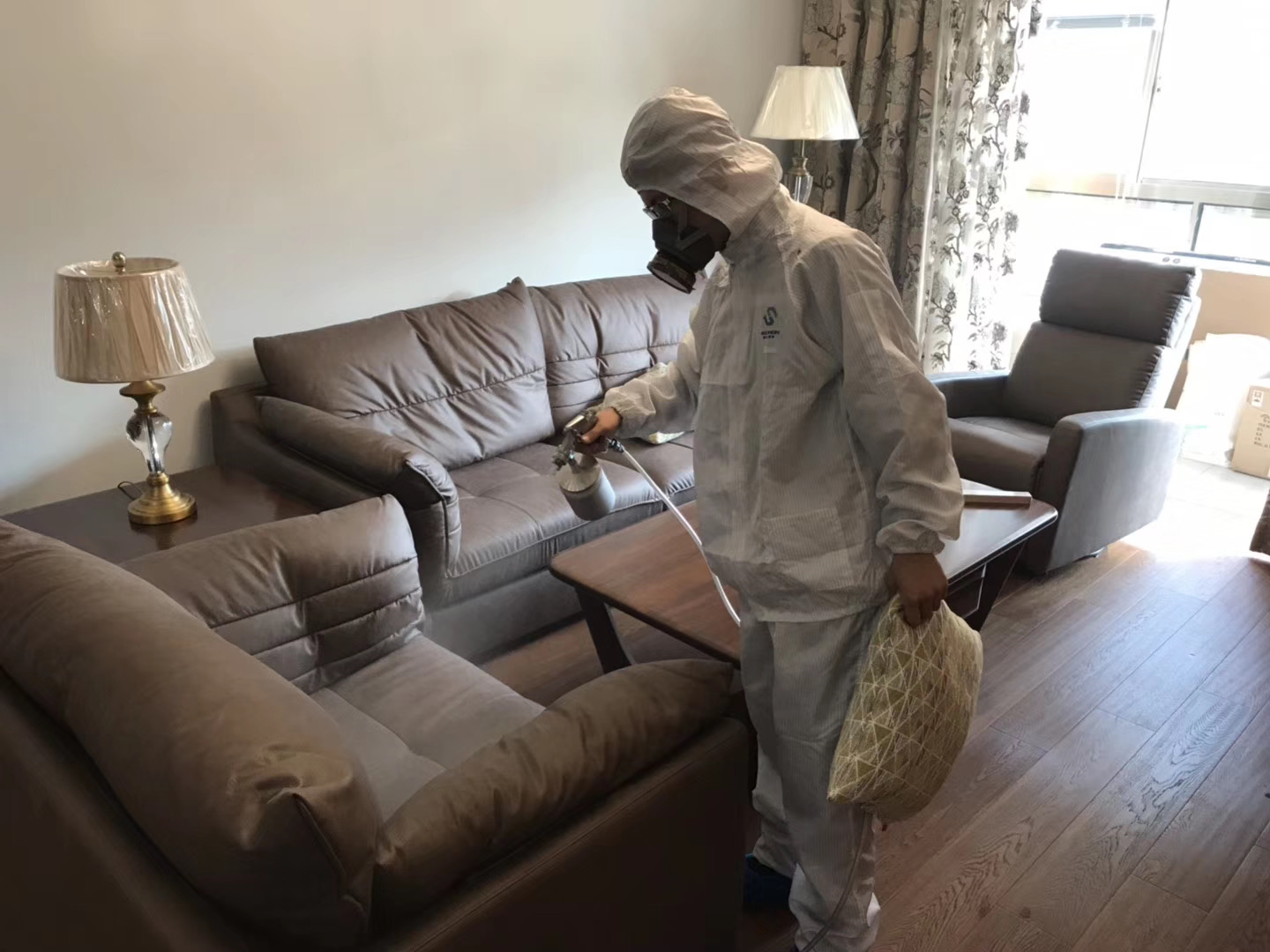 做烤瓷牙管用抽神经么_筒石艺术涂料_亿企薪税保怎么切换企业