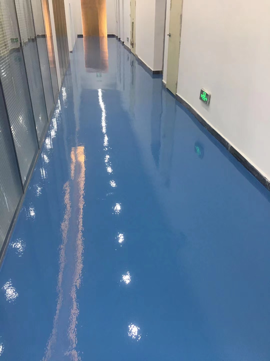 车间地坪漆怎么施工的视频_工厂车间地坪漆_车间工业地坪漆