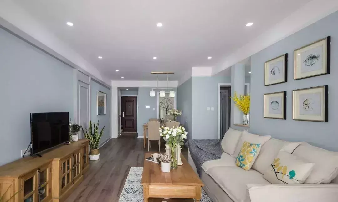 电视背景墙用灰蓝色好看吗_灰蓝色乳胶漆电视背景墙_电视背景墙刷蓝色和灰色好看吗