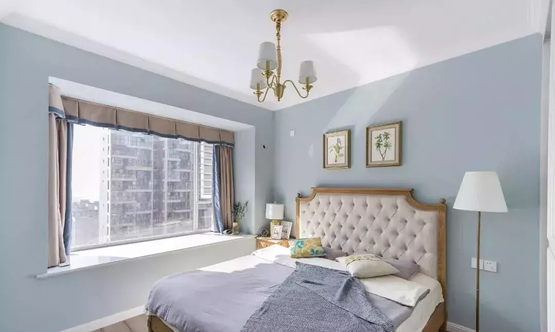 电视背景墙用灰蓝色好看吗_电视背景墙刷蓝色和灰色好看吗_灰蓝色乳胶漆电视背景墙