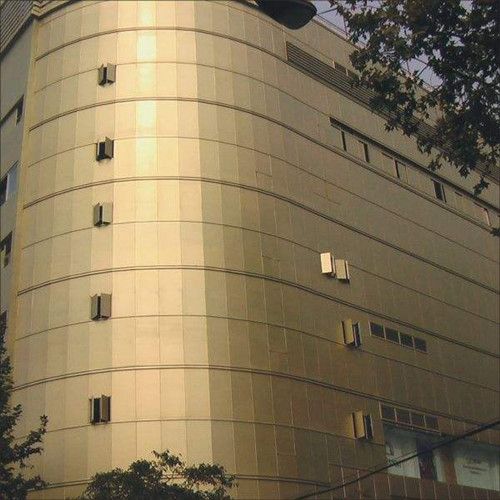 金属漆的面漆层由什么组成_金属面漆种类_金属漆面漆