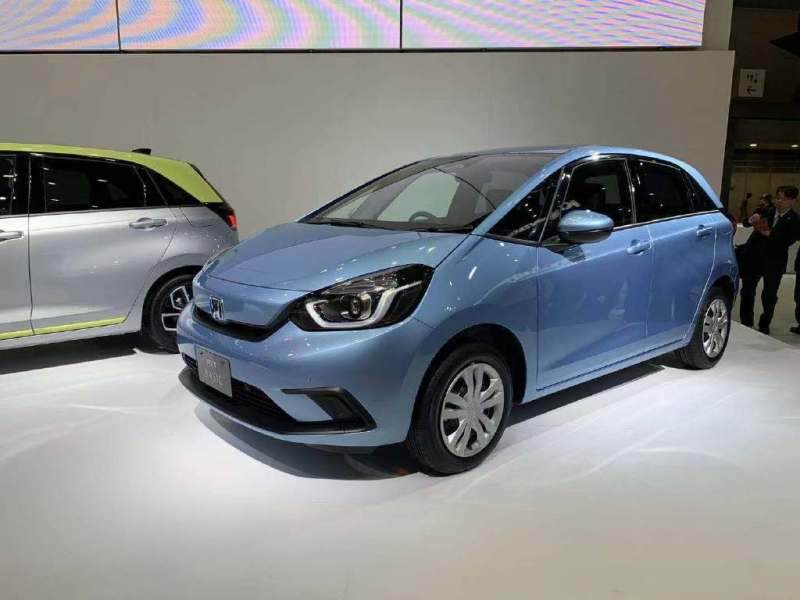 2021款飞度白色是金属漆_飞度金属漆_飞度是什么漆