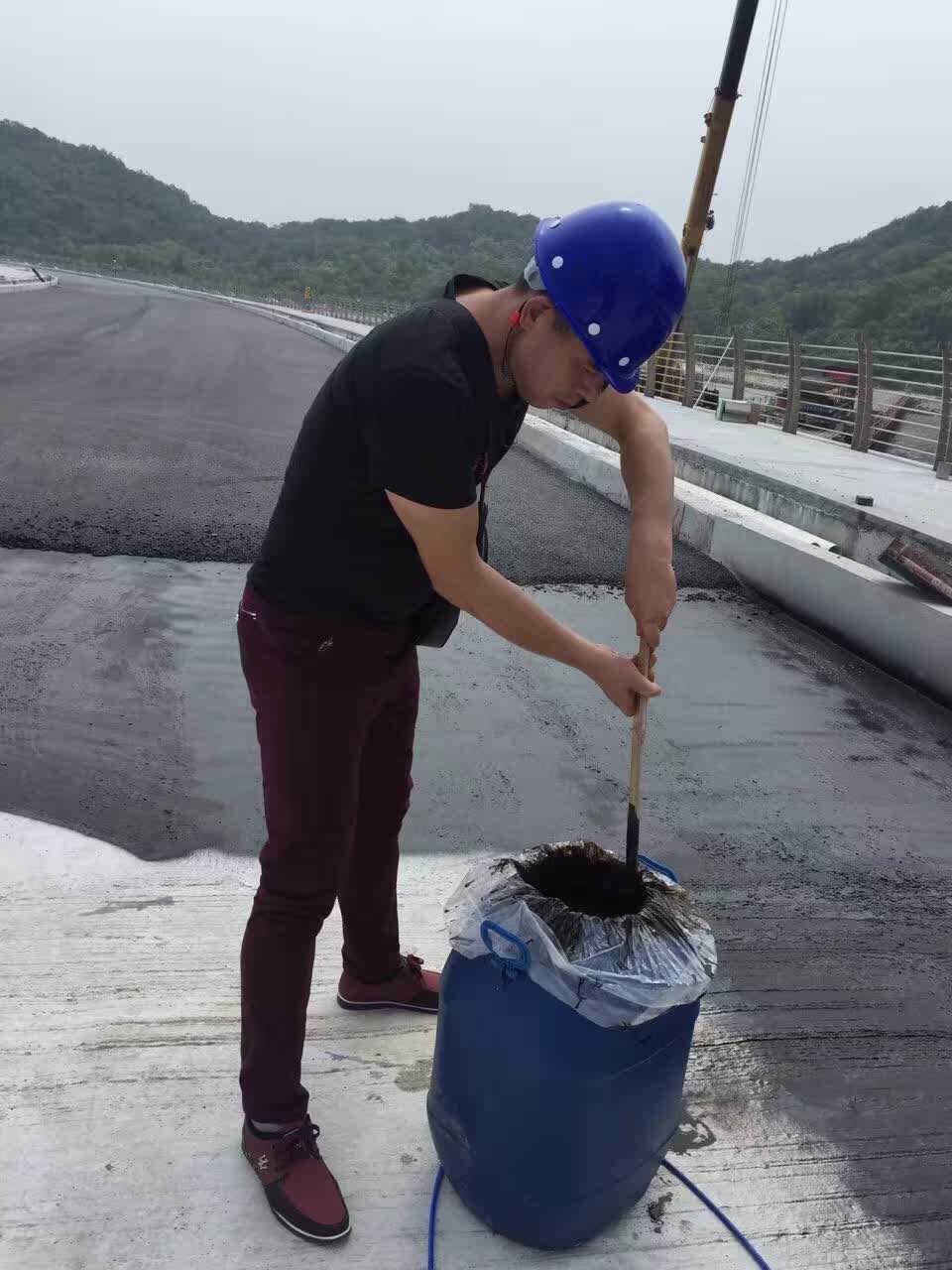 桥面防水涂料施工视频_桥面专用防水涂料_涂料防水专用桥面图片