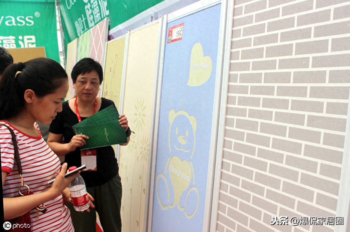 墙纸好乳胶漆好_乳胶漆和墙纸哪个好_漆墙纸乳胶好用吗