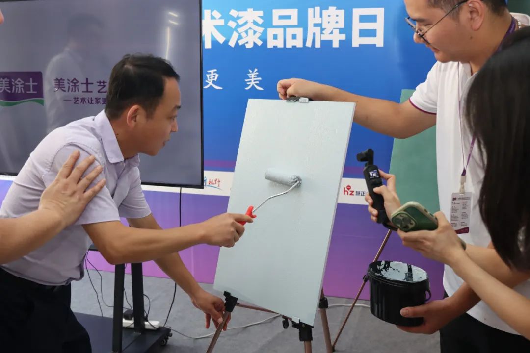 弹性涂料工艺_艺术涂料弹性漆_弹性涂料面漆