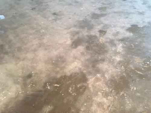 水泥皮混凝土爆裂怎么办_水泥混凝土爆皮_水泥混凝土起皮