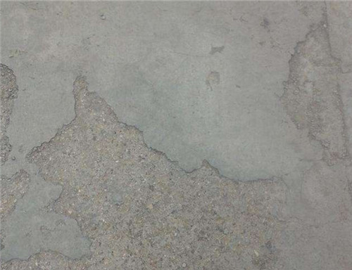水泥混凝土爆皮_混凝土爆皮怎么处理_水泥皮混凝土爆裂原因