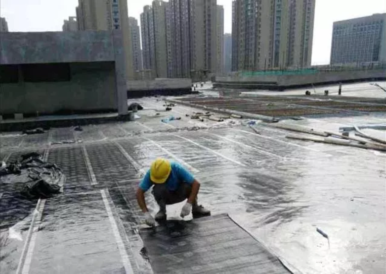 1.5mm自粘防水卷材_1.5厚双面自粘防水卷材厂家_自粘1.5厚防水卷材报价表
