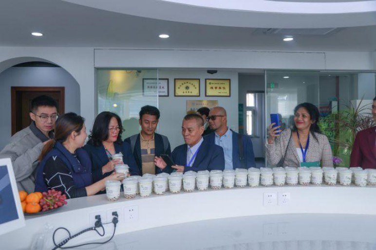 _专业合作社带动贫困户致富_合作社带动贫困户范例