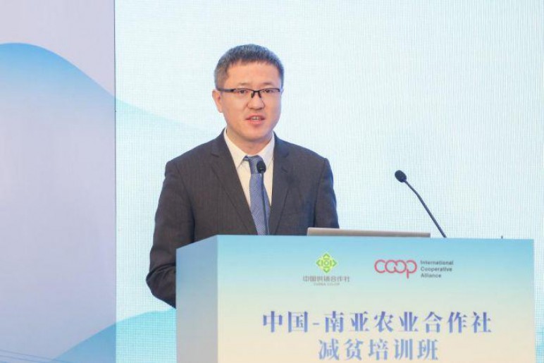 _专业合作社带动贫困户致富_合作社带动贫困户范例