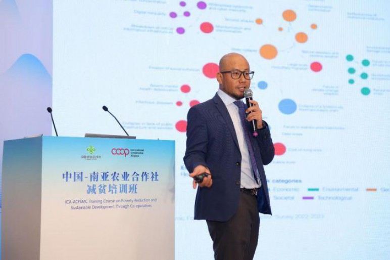 _合作社带动贫困户范例_专业合作社带动贫困户致富