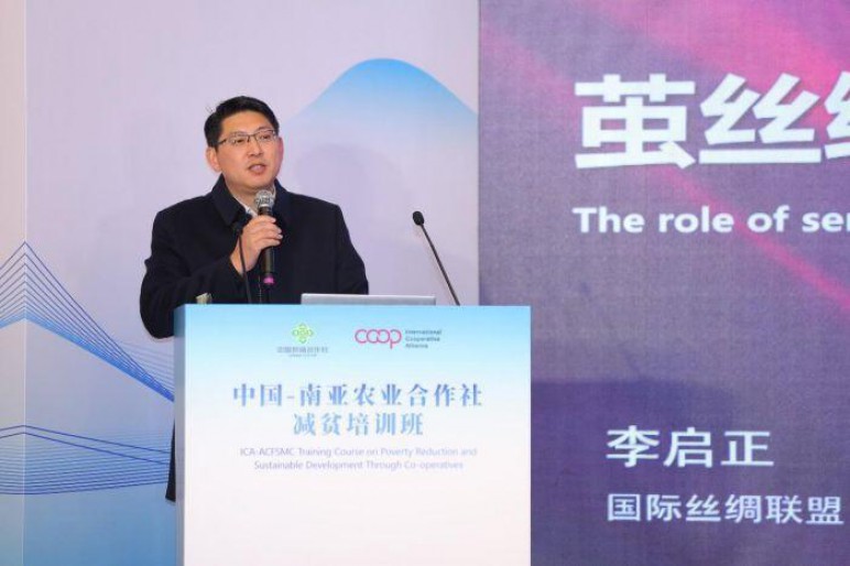 _专业合作社带动贫困户致富_合作社带动贫困户范例