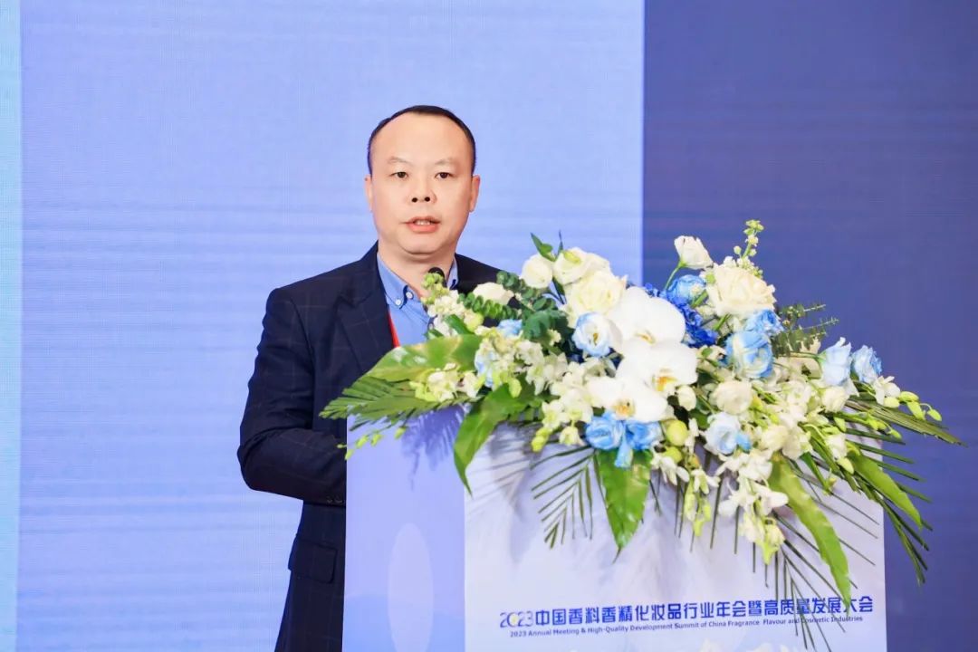 _香料香精化妆品协会_化妆品的香精香料的危害