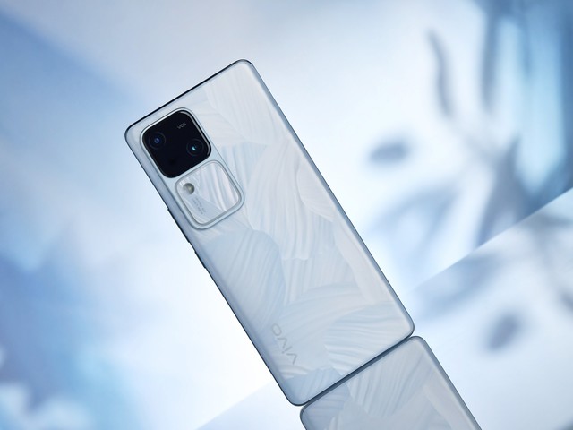 vivo S18上手体验:融合东方美学,兼具质感和美感