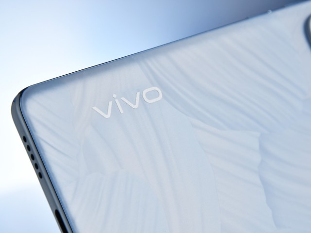 vivo S18上手体验:融合东方美学,兼具质感和美感