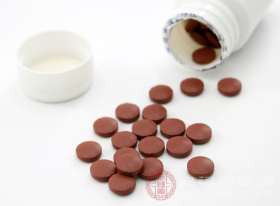 维生素B12既可以促进红细胞的生成、维持中枢神经系统的正常功能，又能够帮助消化系统正常运作等，是人体不可缺乏的营养物质之一