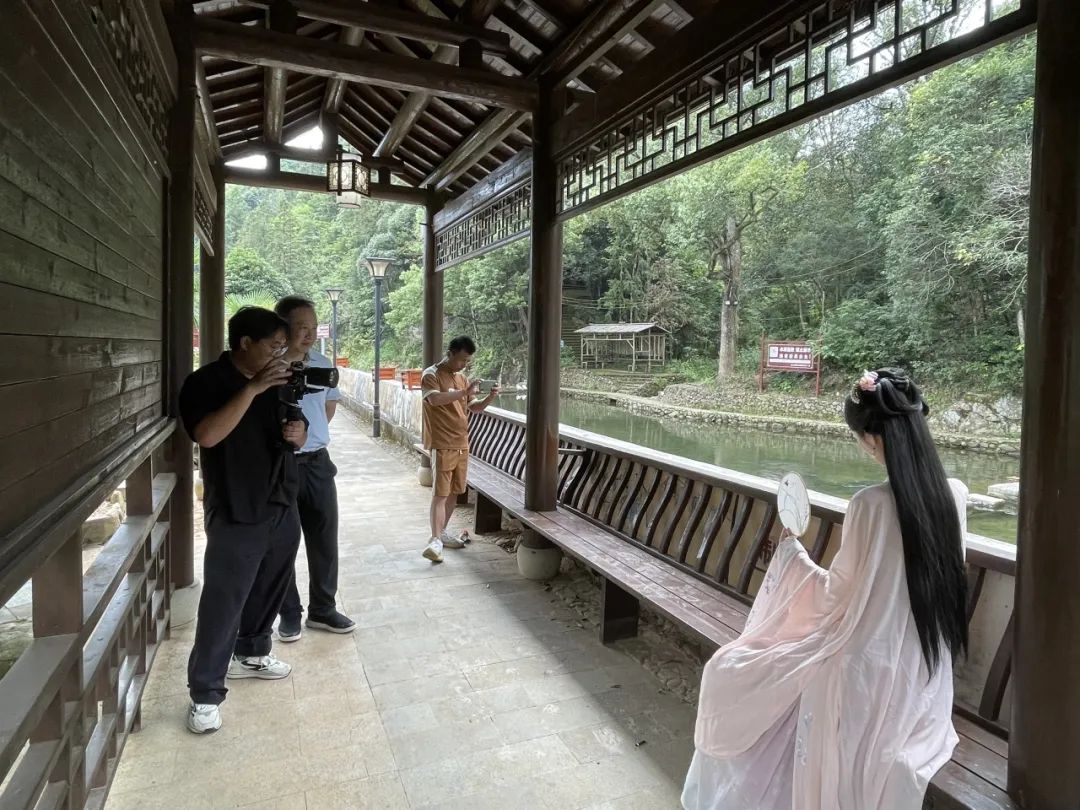 共同富裕经济学_共同富裕经济高质量发展_