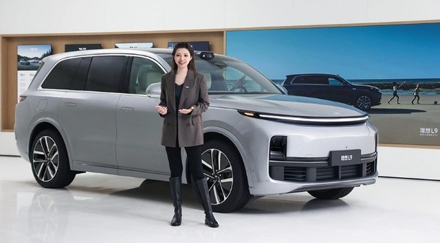 科技早报:真我GT5 Pro 3298起售丨苹果16或将发力AI丨英伟达千元显卡爆料