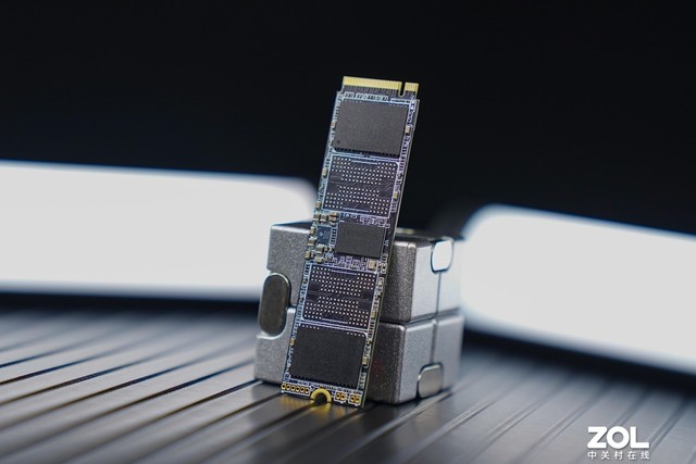 【有料评测】朗科绝影NV7000-t固态硬盘评测 现代创作提速增效利器