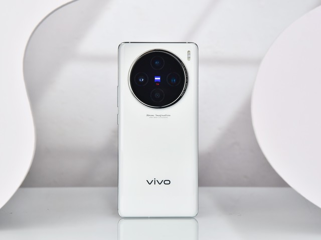 vivo X100全面评测：年度超满分旗舰手机