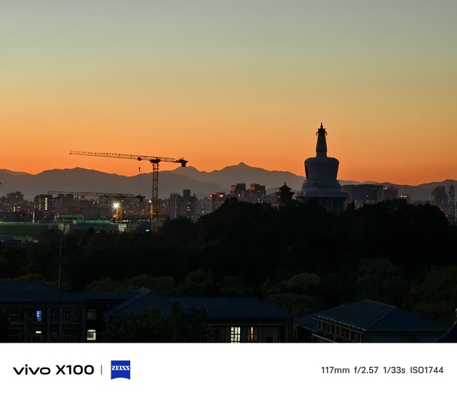 拍夜景只能用万元旗舰？vivo X100拔高标准版旗舰夜拍体验