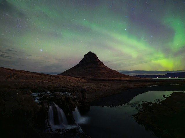 壮丽风光与神奇极光 富士GFX100S探秘冰岛美景