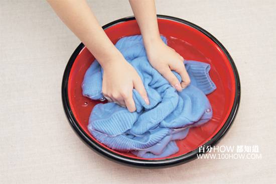 毛线衣洗后变小怎么办__毛线衣服洗收缩变小