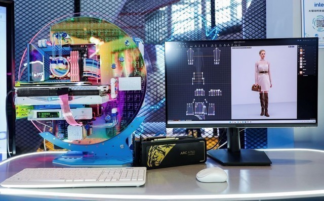 英特尔点火，生态伙伴加速 驱动AI发展未必要做孤勇者