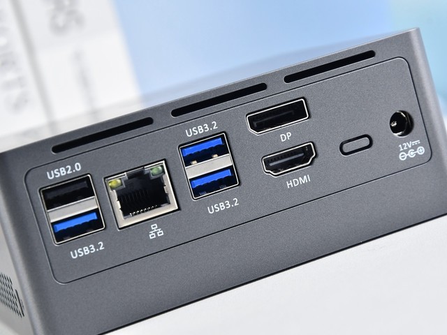 中柏迷你主机评测:办公娱乐轻巧好体验