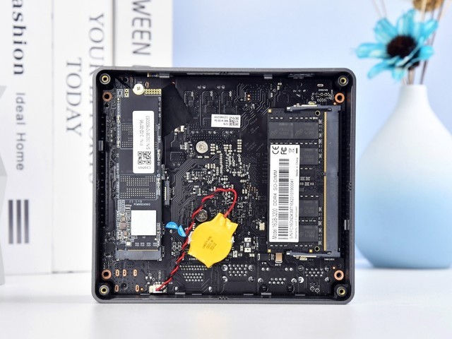 中柏迷你主机评测:办公娱乐轻巧好体验