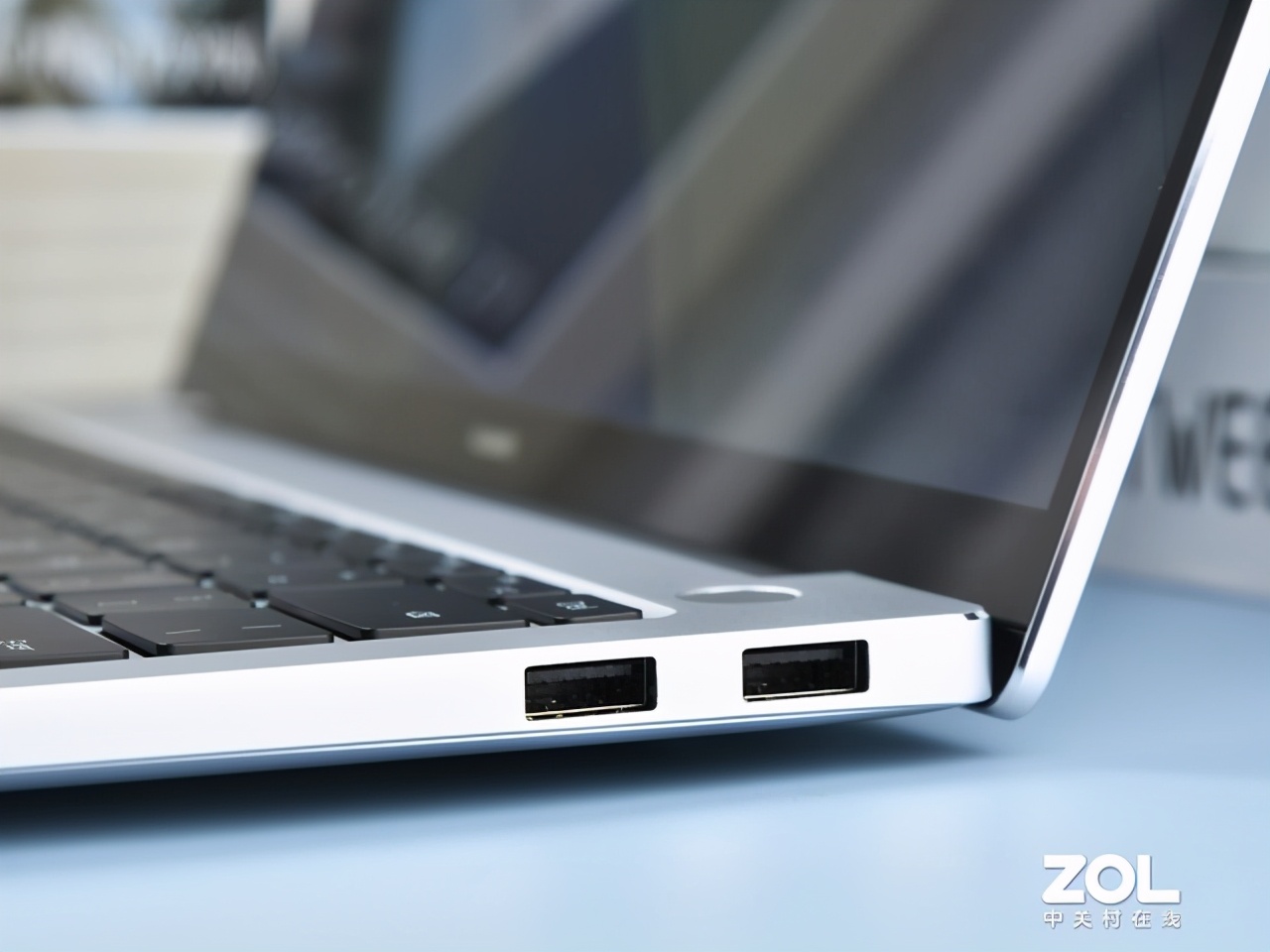 华为手机可以连接显示屏吗_华为手机联显示器_