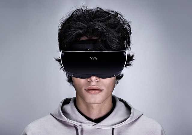 沉浸观影 体感游戏一机搞定 玩出梦想YVR 2眼镜一体机年末放价别错过