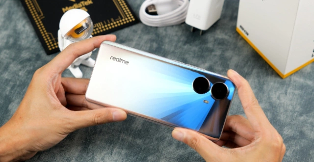 访真我徐起&毛巾:希望推出让用户和市场兴奋的产品_访真我徐起&毛巾:希望推出让用户和市场兴奋的产品_