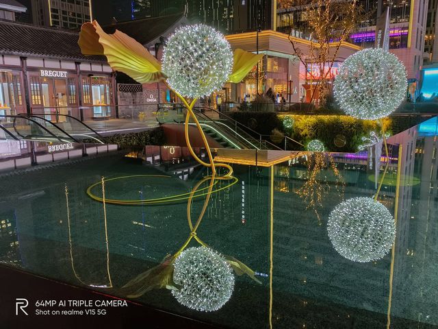 射穿旗舰大门,真我GT5 Pro值得买吗?_射穿旗舰大门,真我GT5 Pro值得买吗?_