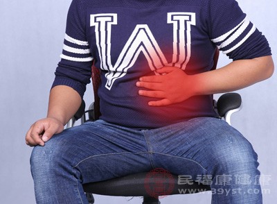 当肝脏疾病加重，肝细胞受损严重时，肝脏会变大、变硬，刺激肝包膜上的神经，导致肝脏区域疼痛