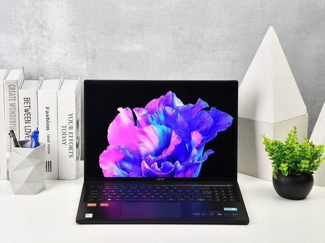 AMD锐龙7 7840U助力AI 多核性能提升20% 宏碁传奇Edge 16评测