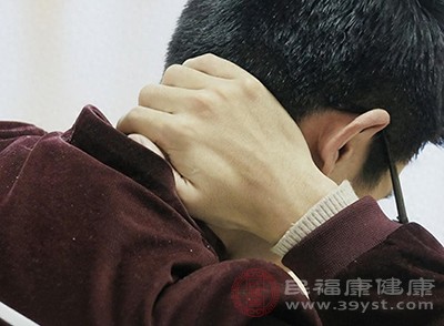 甲状腺结节可能会引起颈部不适、声音嘶哑、吞咽困难等症状