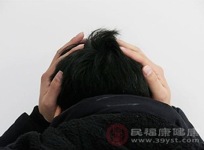 乐观者可能会对自己过于苛刻，难以接受失败和挫折，从而产生消极情绪