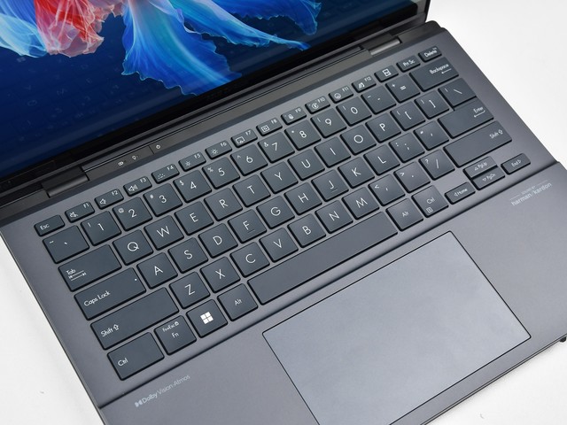 把极致做到极致 上手体验华硕灵耀14 双屏