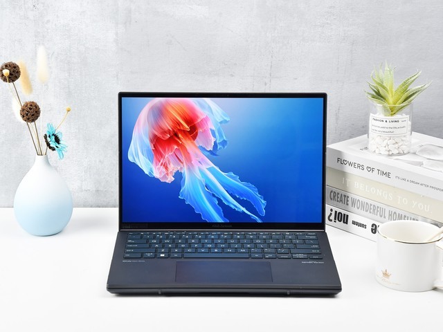 把极致做到极致 上手体验华硕灵耀14 双屏