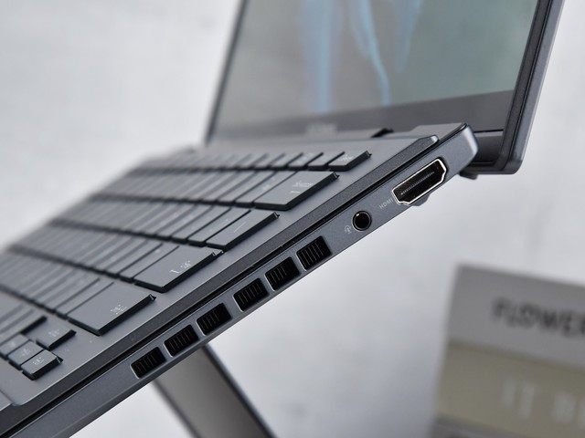 把极致做到极致 上手体验华硕灵耀14 双屏