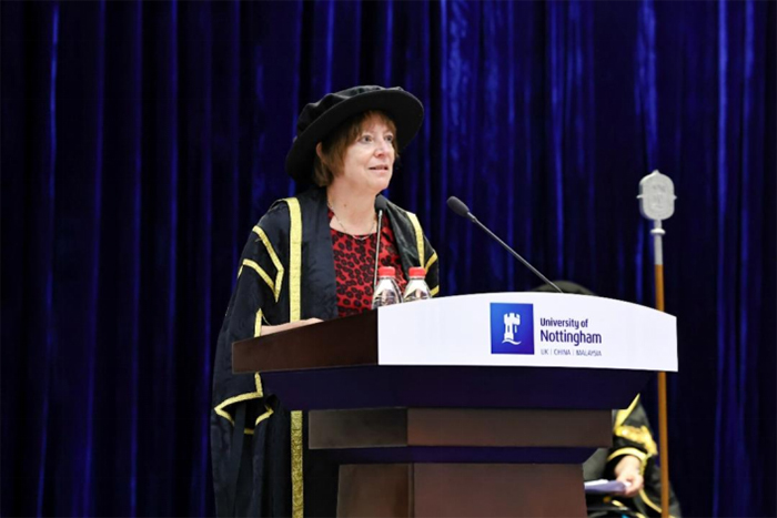 穿越边界，启迪未来！宁波诺丁汉大学谢心澄校长就职典礼隆重举行__穿越边界，启迪未来！宁波诺丁汉大学谢心澄校长就职典礼隆重举行